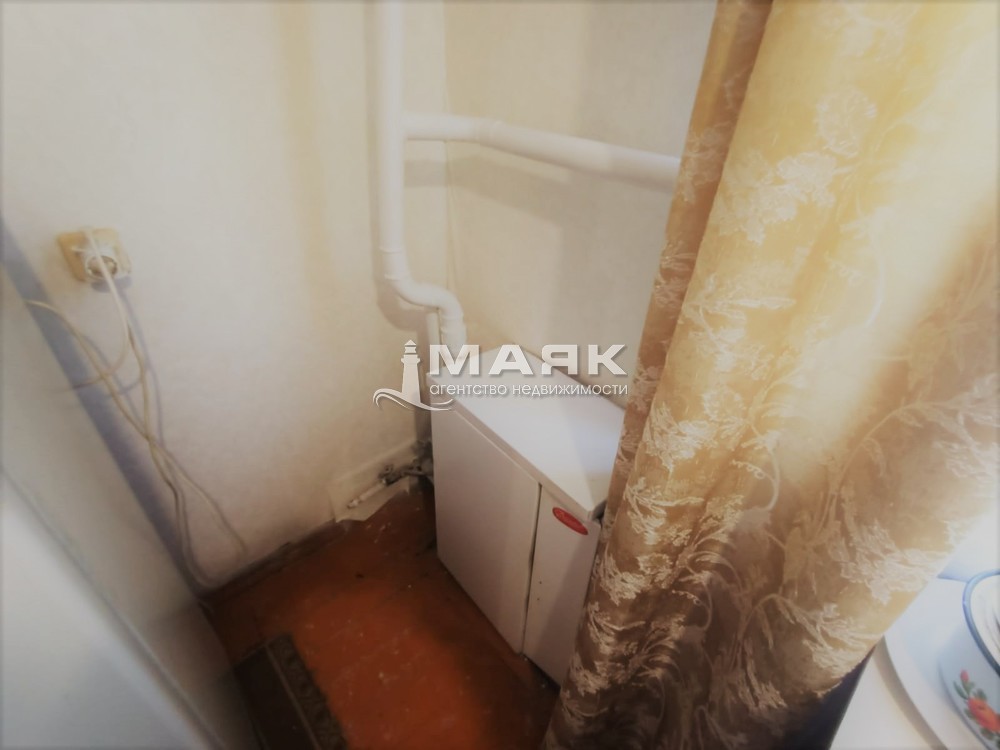 2-к. квартира 44 кв.м, 1/2