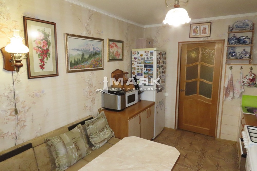 3-к. квартира 86 кв.м, 3/8