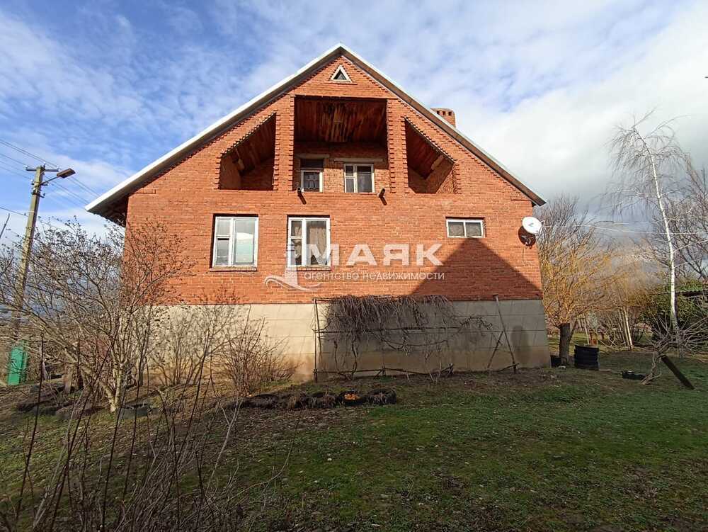 Дом 250 кв.м на участке 19 сот