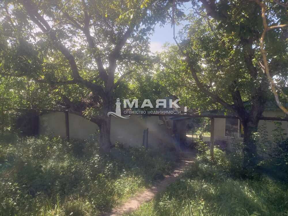 Дом 40 кв.м на участке 15 сот