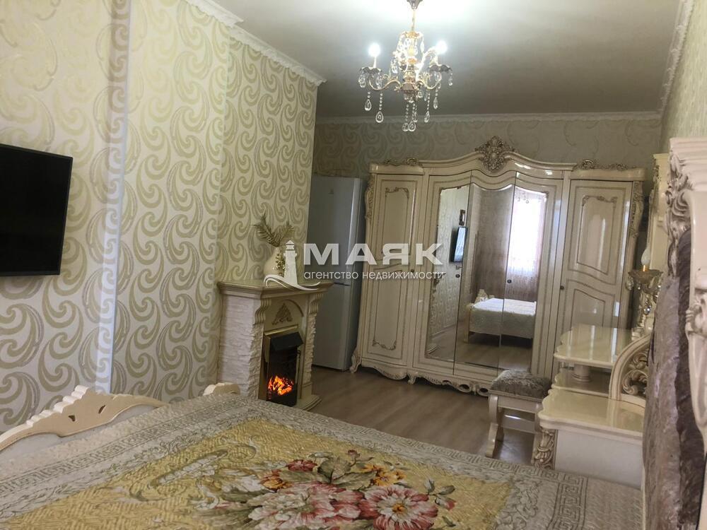 2-к. квартира 64 кв.м, 4/10