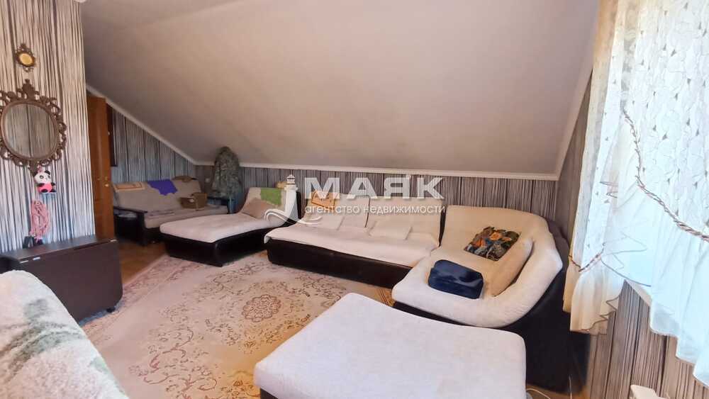 Дом 161.9 кв.м на участке 5 сот