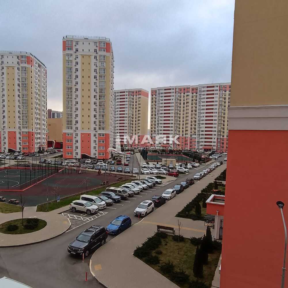 2-к. квартира 41 кв.м, 4/18