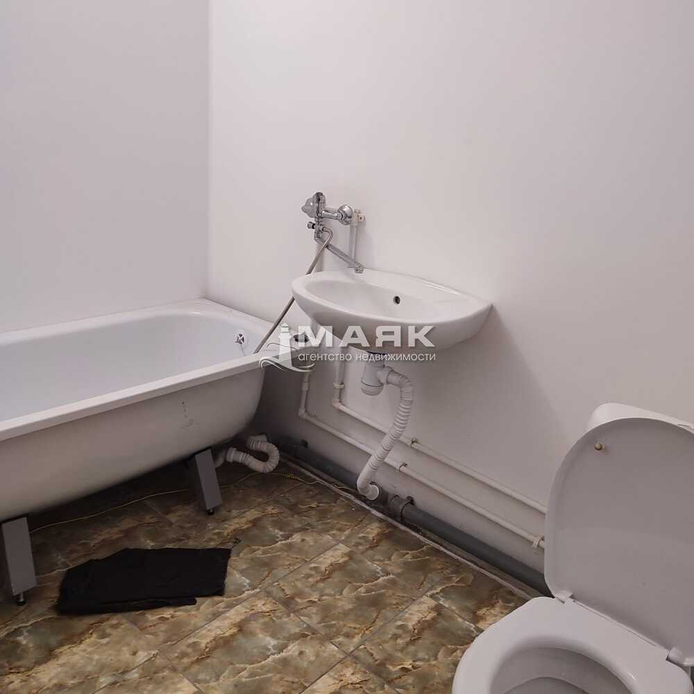 1-к. квартира 42 кв.м, 12/16