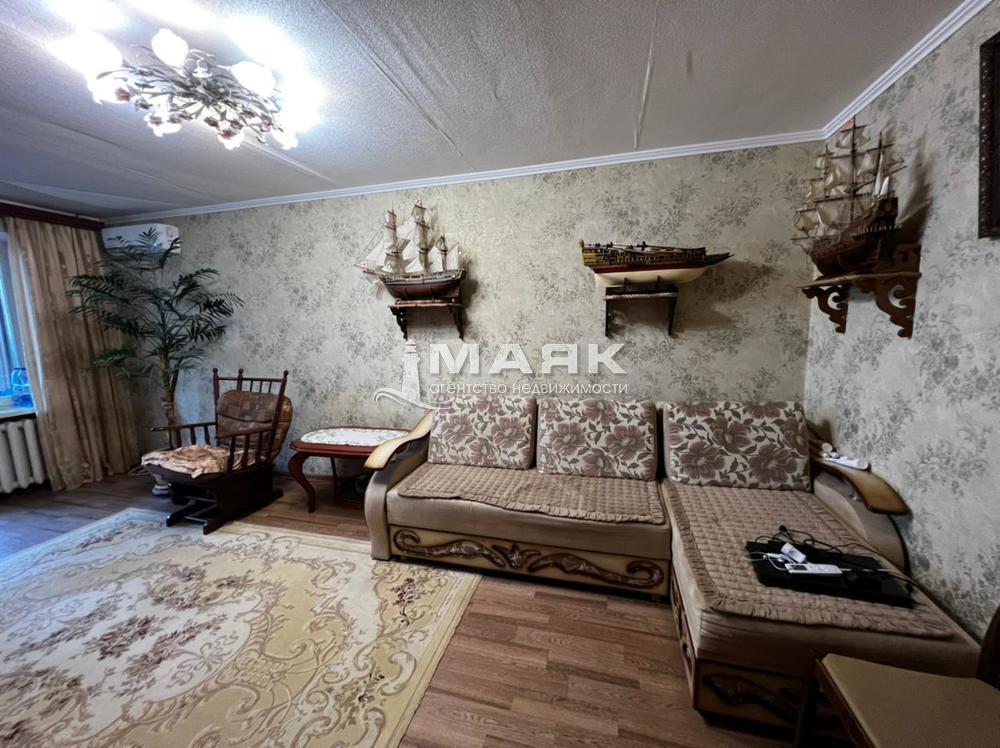3-к. квартира 86 кв.м, 3/8