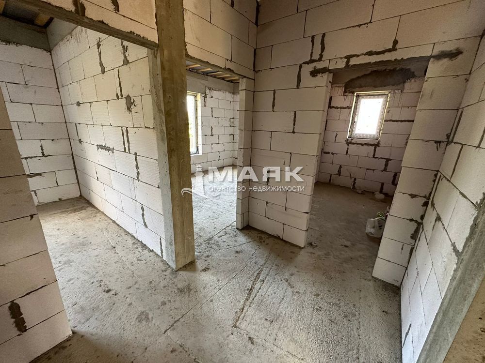 Дом 100 кв.м на участке 5 сот