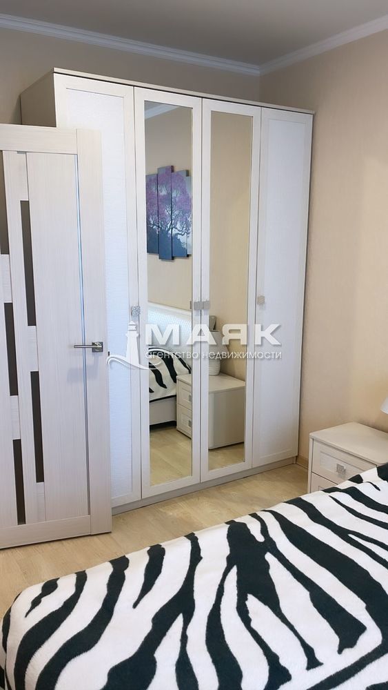 2-к. квартира 58.6 кв.м, 4/8