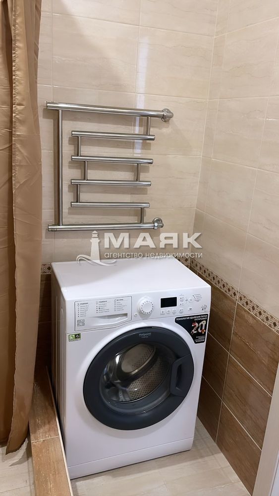 2-к. квартира 58.6 кв.м, 4/8