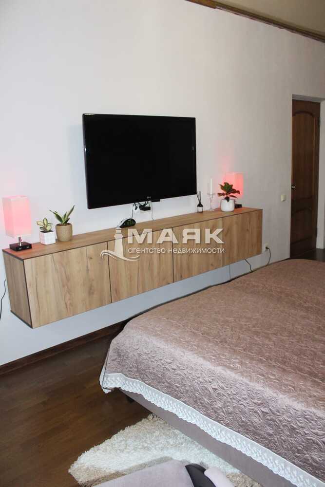 3-к. квартира 90 кв.м, 2/5