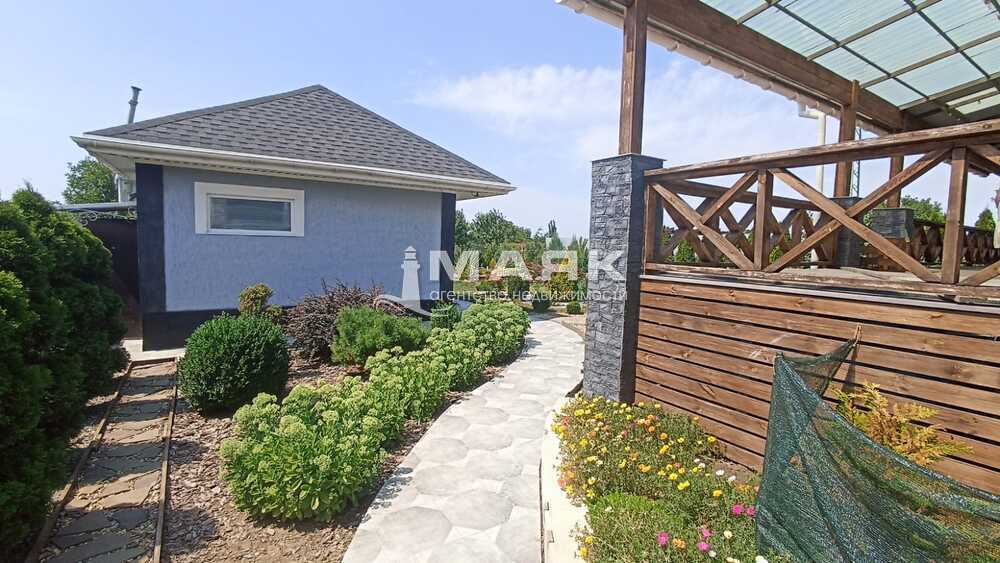 Дом 248 кв.м на участке 22 сот