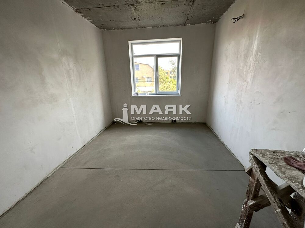 2-к. квартира 75 кв.м, 2/3