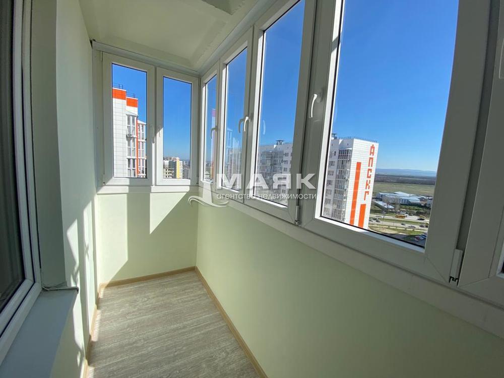 3-к. квартира 95.6 кв.м, 14/16