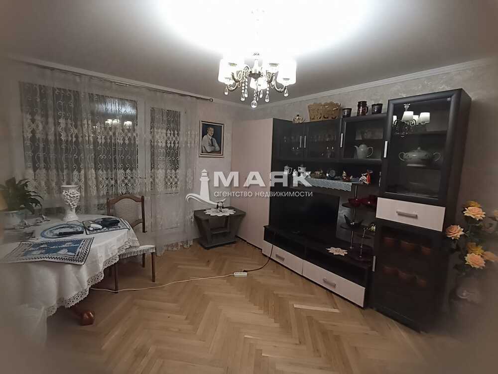 2-к. квартира 45 кв.м, 1/3
