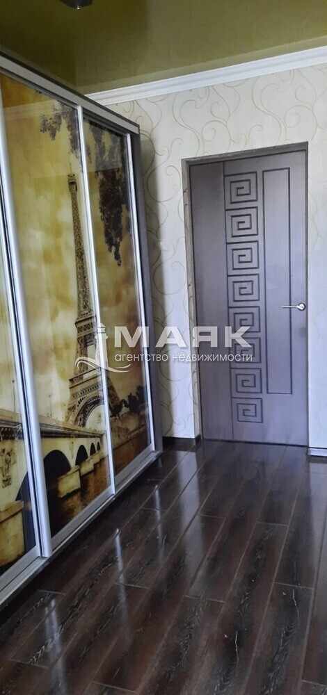 Дом 413 кв.м на участке 8 сот