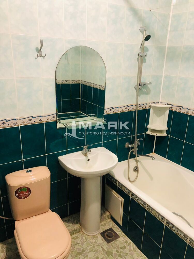 1-к. квартира 43.7 кв.м, 4/8