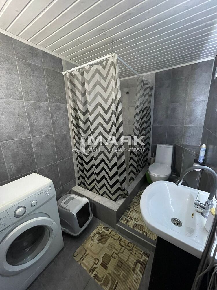 2-к. квартира 67.3 кв.м, 3/3