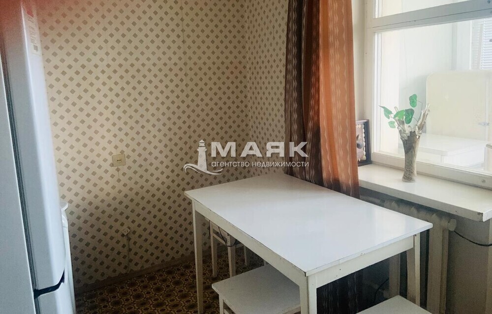 2-к. квартира 60.3 кв.м, 4/6