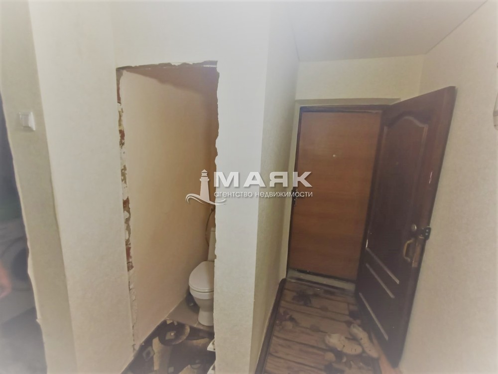 2-к. квартира 44 кв.м, 1/2