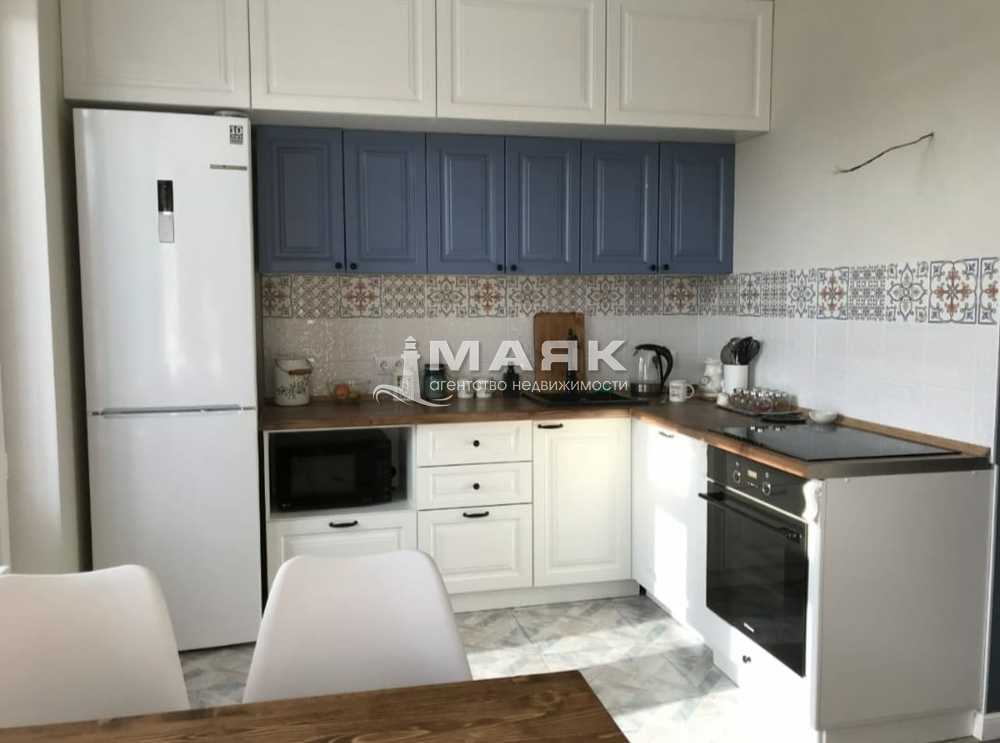 2-к. квартира 63 кв.м, 8/8