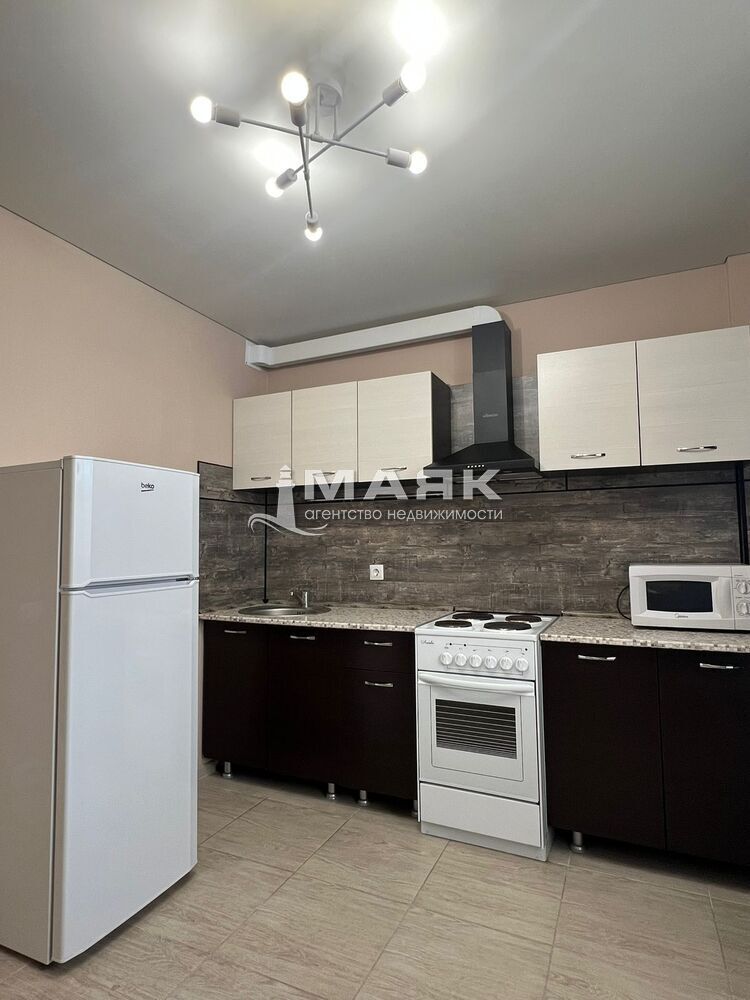 1-к. квартира 37 кв.м, 9/12