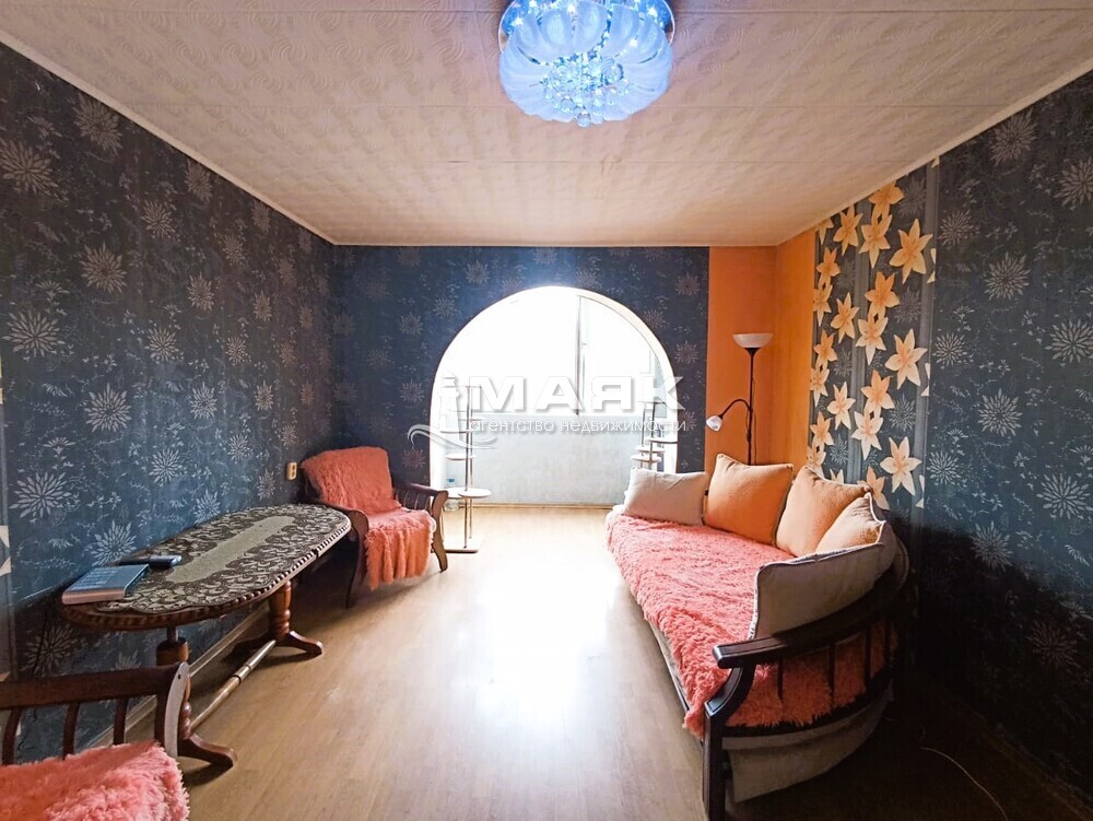 2-к. квартира 57 кв.м, 4/4