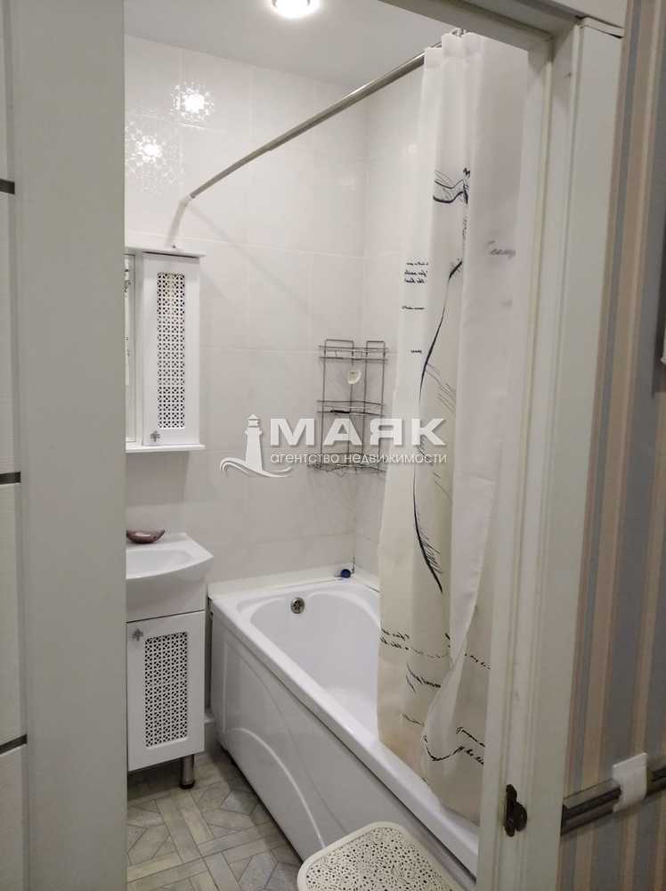 1-к. квартира 37.7 кв.м, 4/8