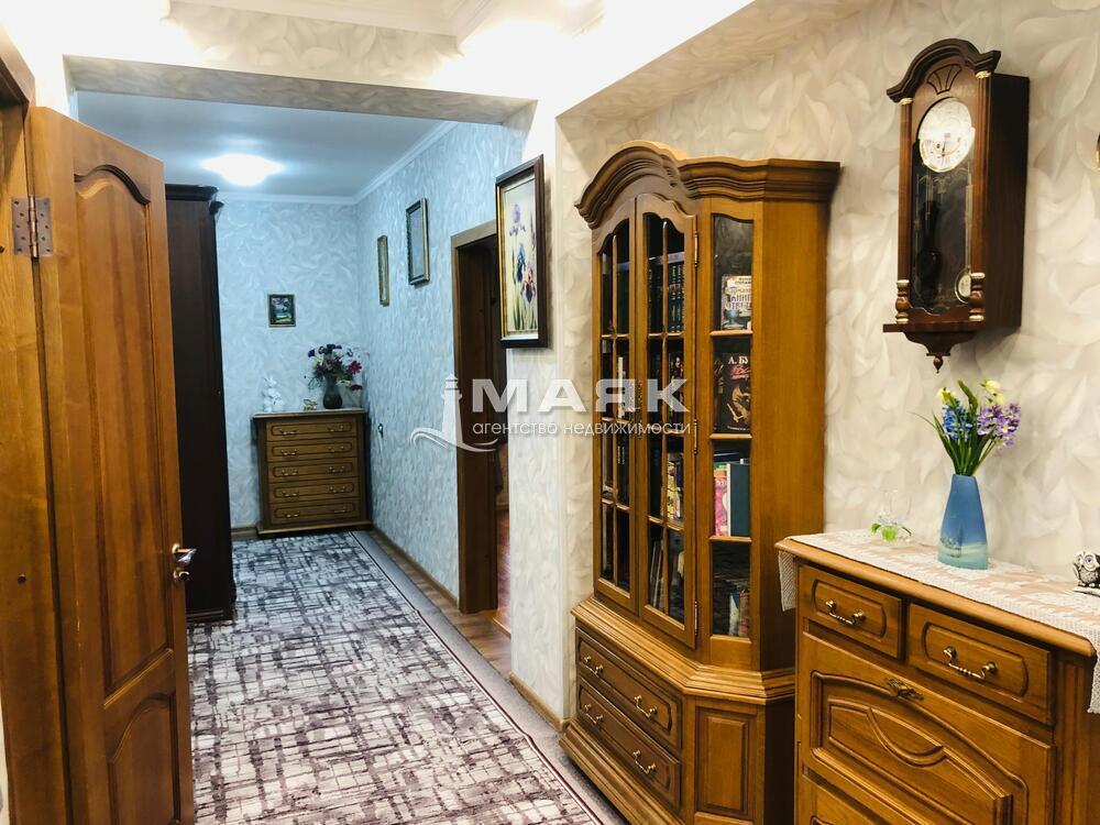 2-к. квартира 84 кв.м, 5/7