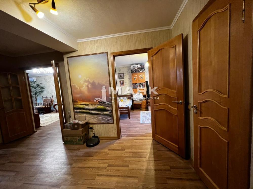 3-к. квартира 86 кв.м, 3/8
