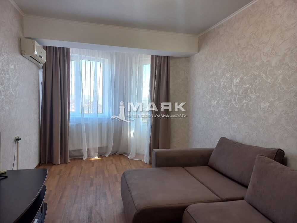 1-к. квартира 42 кв.м, 8/9