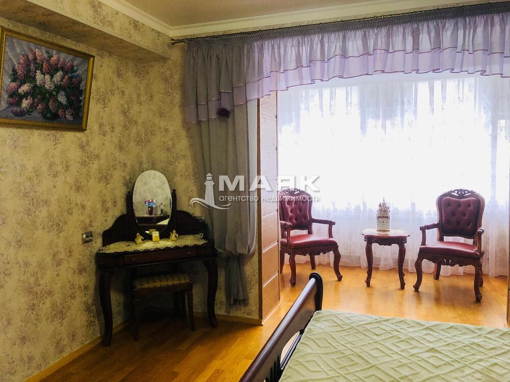 2-к. квартира 84 кв.м, 5/7