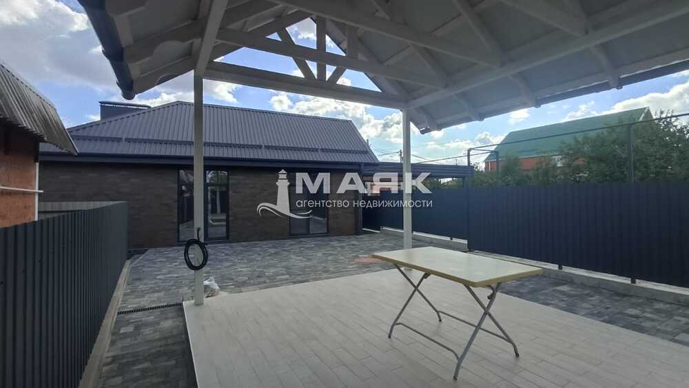 Дом 93.2 кв.м на участке 3 сот