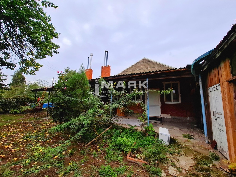 Дом 100 кв.м на участке 10 сот