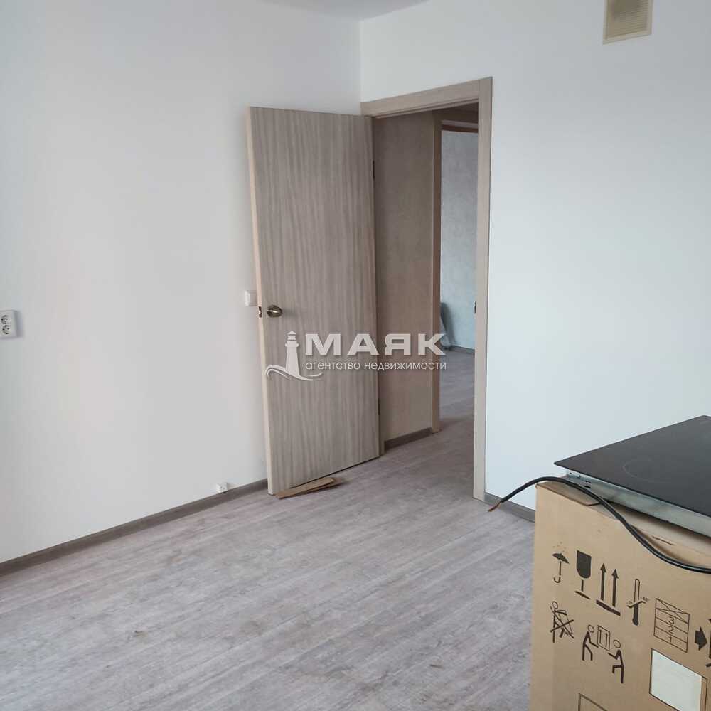 1-к. квартира 42 кв.м, 12/16