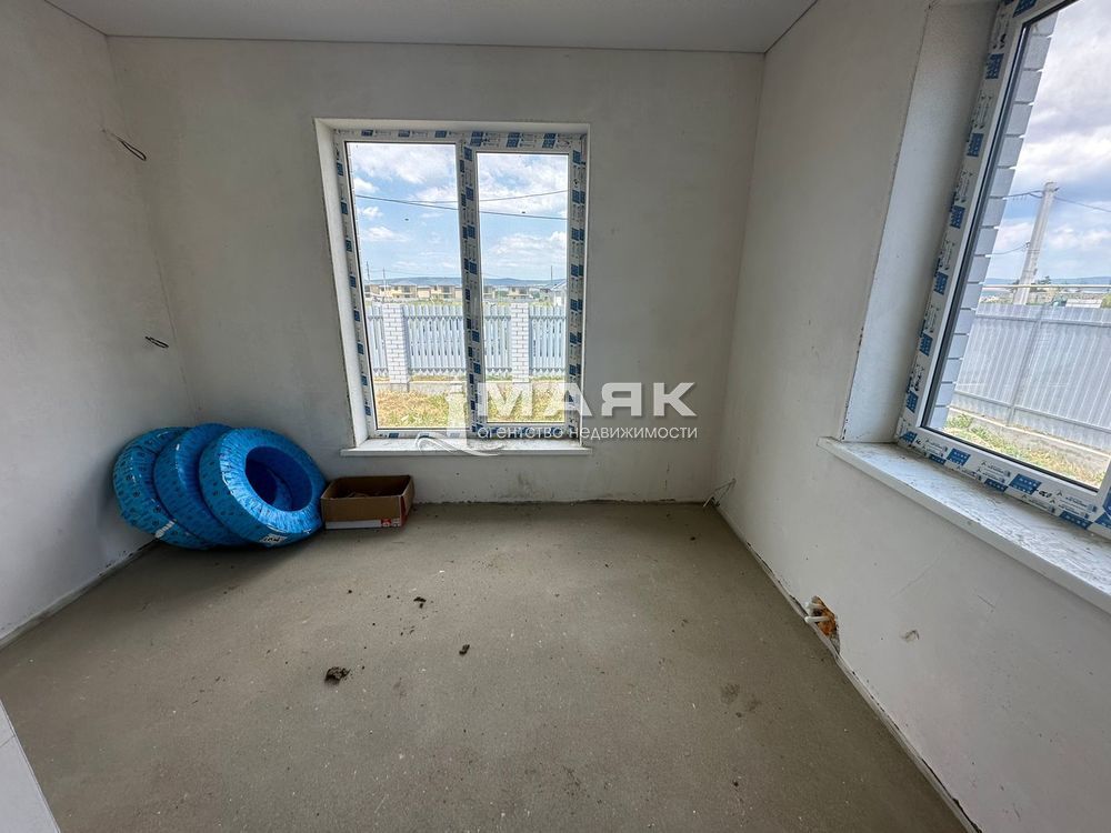 Дом 100 кв.м на участке 6 сот