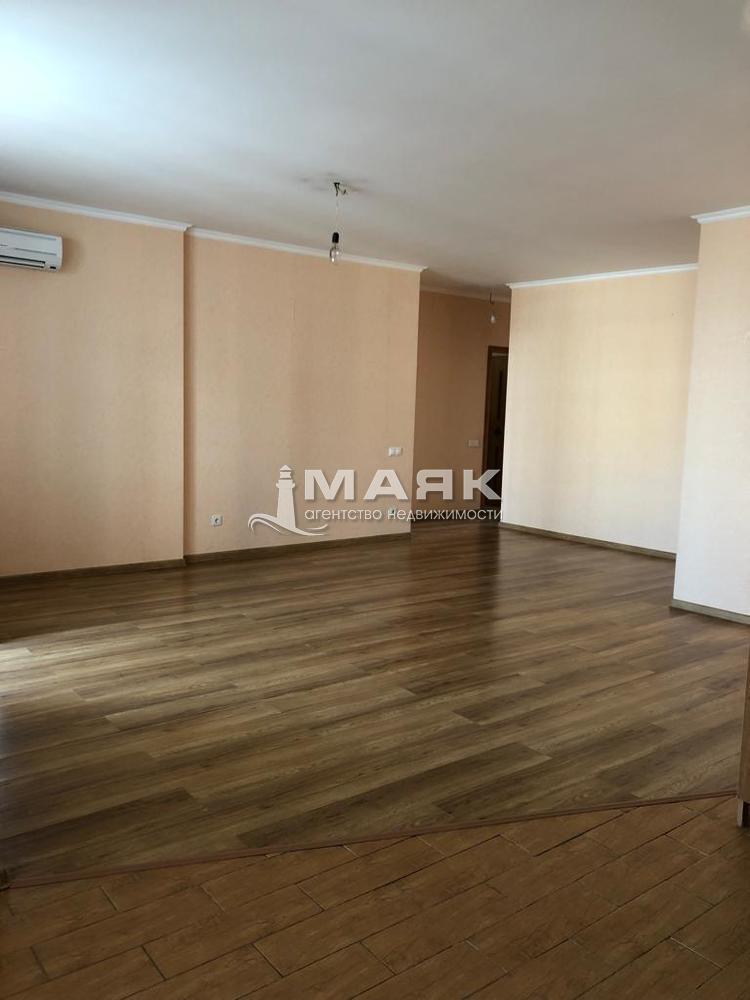 3-к. квартира 97.4 кв.м, 8/9