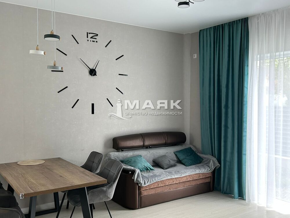 Дом 153 кв.м на участке 7 сот