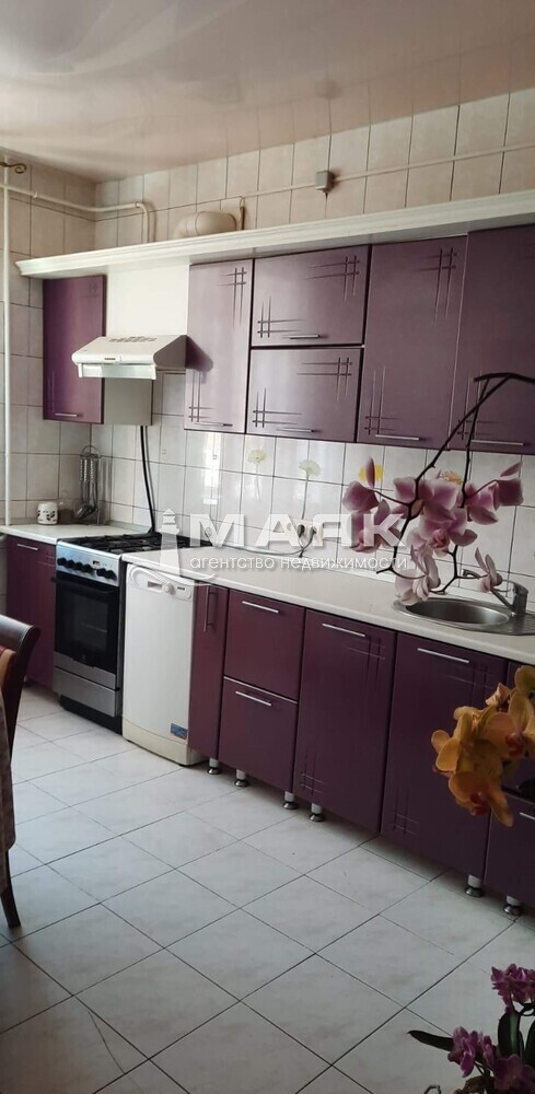 Дом 413 кв.м на участке 8 сот