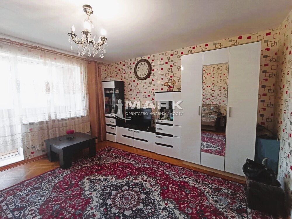 3-к. квартира 69.8 кв.м, 3/5