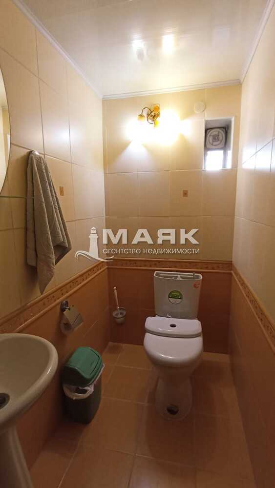 Дом 161.9 кв.м на участке 5 сот