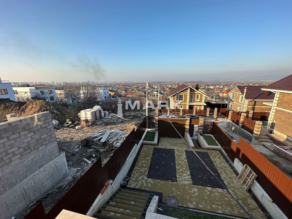 Дом 136 кв.м на участке 3 сот