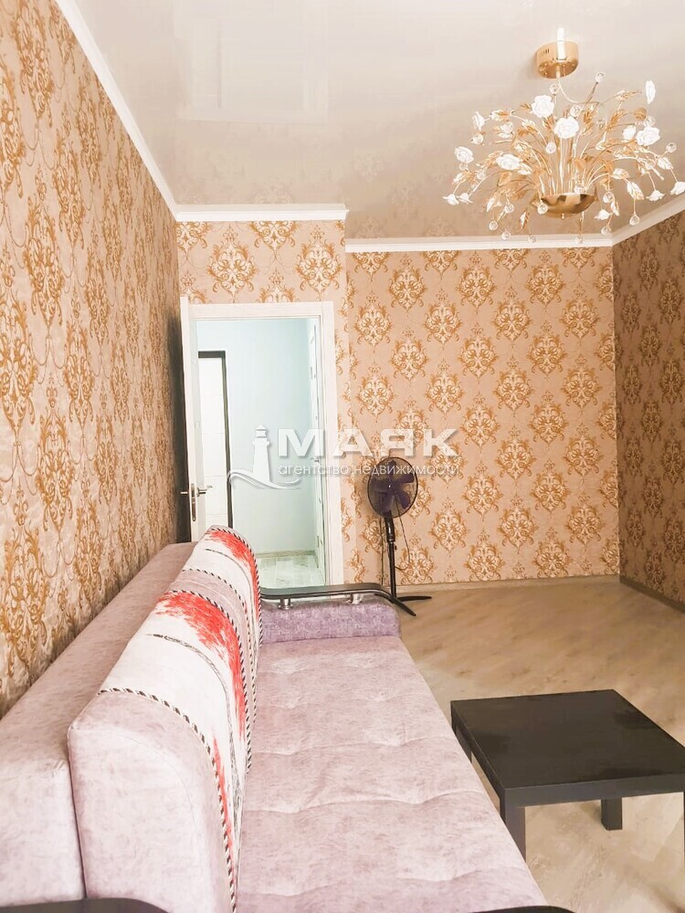 1-к. квартира 44 кв.м, 8/13